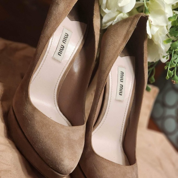 Miu Miu size 8 Beautiful shoes suede Natural color - Picture 5 of 8